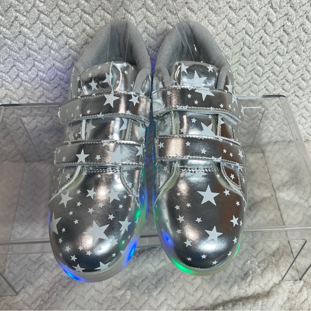 Link Kids 4 LED Light Up Silver Star Print Celestial Sneakers Novelty Kidcore - Picture 5 of 12